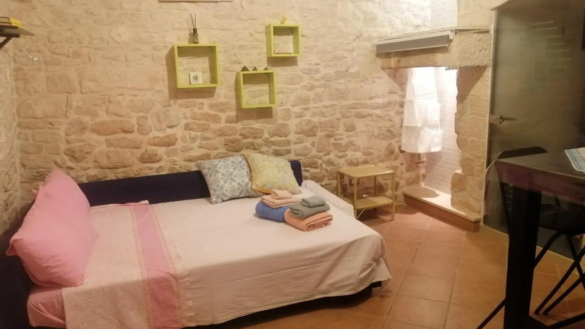 Unique White Stone Studio Giovinazzo
