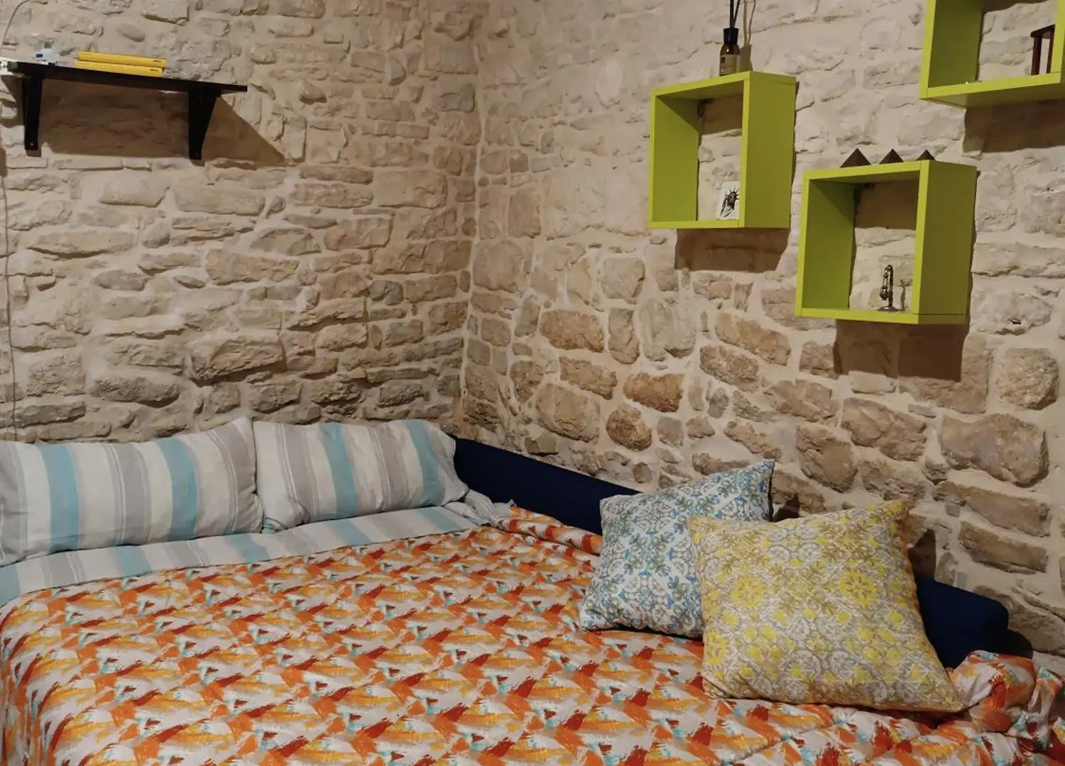 Unique White Stone Studio Giovinazzo 0*,  Italien