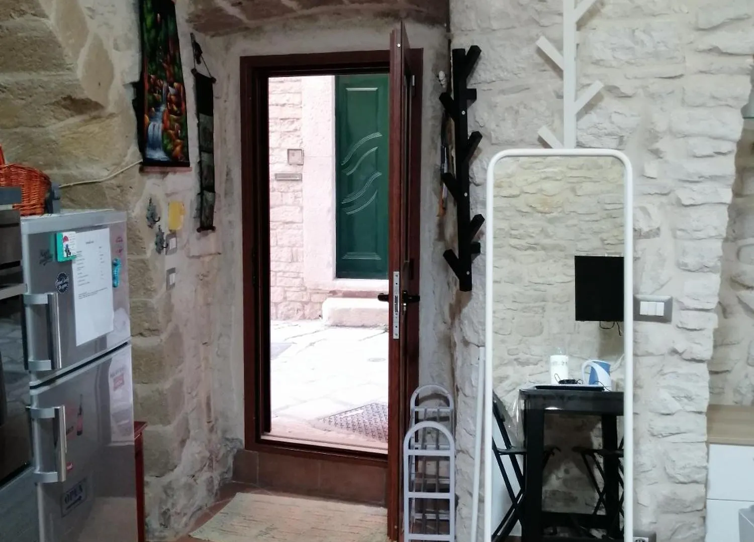 Unique White Stone Studio Giovinazzo Apartment