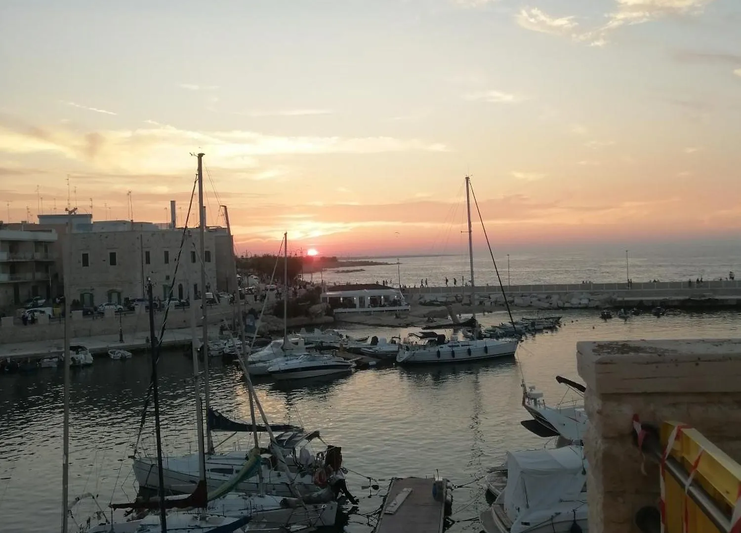 Unique White Stone Studio Giovinazzo